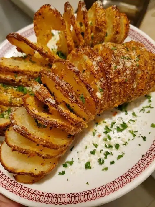 Pommes de Terre Rôties en Tranches : Un Délice Culinaire