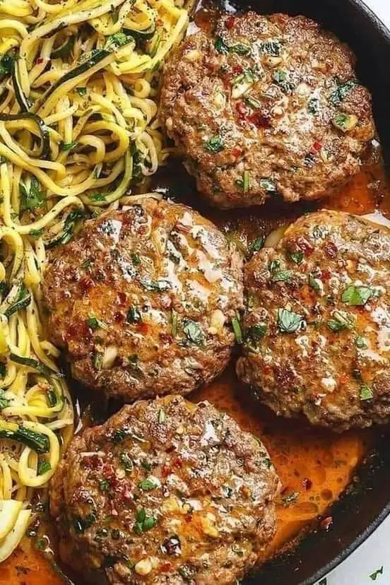 Steak Haché à la Sauce Gravy aux Oignons