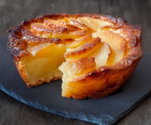 Crousti-Fondant aux Pommes : Le Gâteau aux Pommes Inratable et Fondant à Souhait 🍏🍰